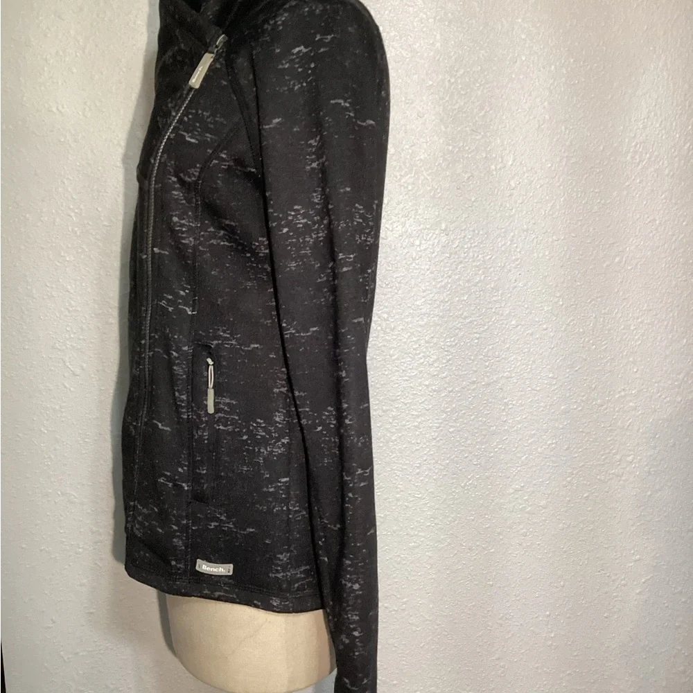 Bench definite zip up jacket size XL